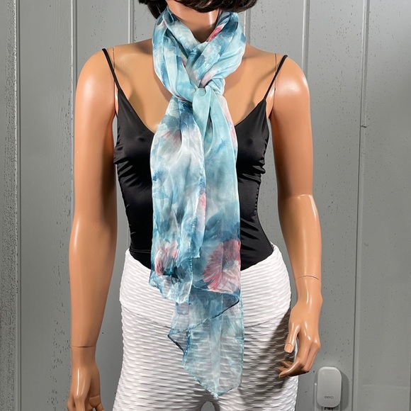 Charming Charlie Women’s Floral Print Semi-Sheer Scarf - Picture 3 of 8